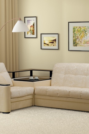 Sofa ze stołem
