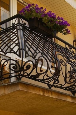 Balustrada na balkonie