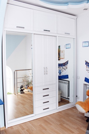 Armoire coulissante avec mezzanine