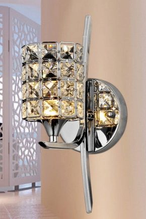 Style et brillance avec des appliques en cristal