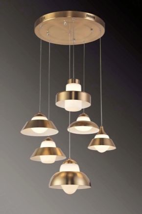 Lustres à LED: types et caractéristiques