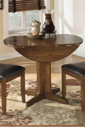 Comment choisir la bonne table à livres ?