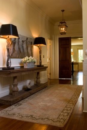 Console dans le couloir: idées à l'intérieur