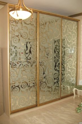 Sablage sur miroir : application et entretien