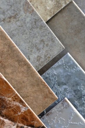 Jakie są różnice między płytkami ceramicznymi a gresem porcelanowym?