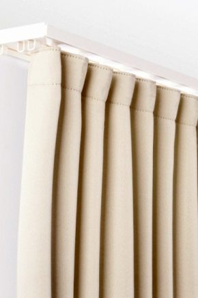 Comment choisir des rideaux pour rideaux sous un plafond tendu ?