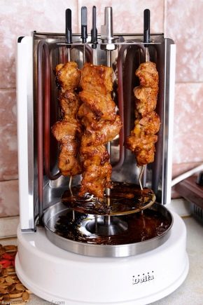 Barbecues électriques verticaux : caractéristiques d'utilisation et avantages
