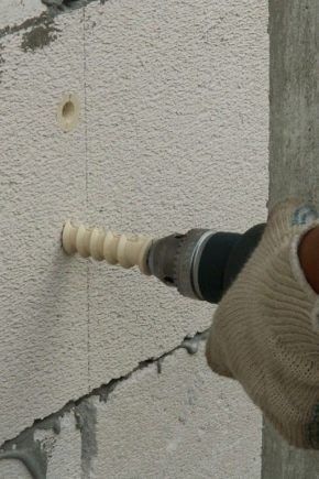 Kołki do betonu komórkowego: rodzaje, cechy i zasady instalacji