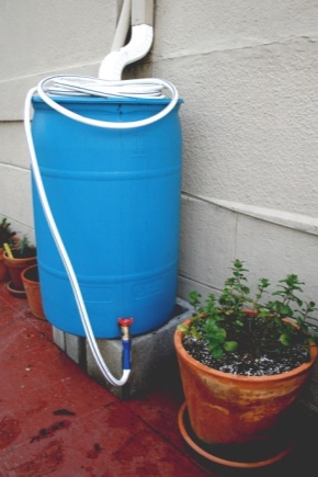 Caractéristiques des barils avec un robinet pour l'irrigation