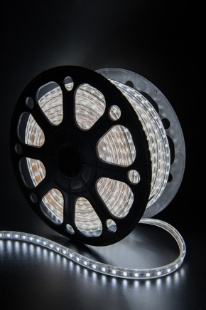Caractéristiques de la bande LED 220 V et de sa connexion