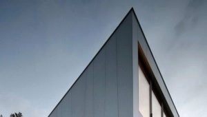 Maisons modernes dans un style high-tech sophistiqué