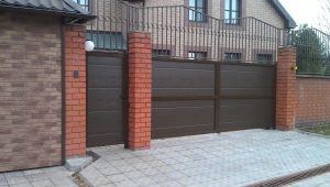 Jak wybrać bramę z furtką na letnią rezydencję i dom prywatny?