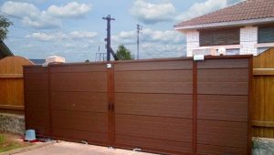 Bramy przesuwne Alutech: zalety i wady