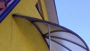 Szczyty nad balkonami: cechy konstrukcyjne i metody instalacji