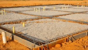 Fundament słupowo-taśmowy: technologia budowlana
