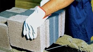 Cechy i rodzaje bloczków ściennych z betonu spienionego