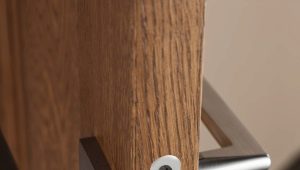 Le dispositif et les caractéristiques de l'installation de serrures magnétiques pour portes intérieures