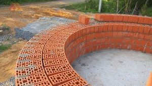 Układanie 2 cegieł: schemat i technologia
