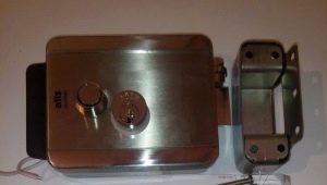 Odmiany i technologia instalowania zamka na drzwiach metalowych