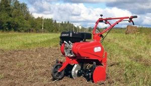 Wybór ciągnika z operatorem Salyut-100