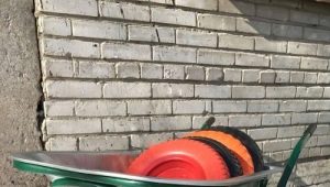 Kryteria wyboru konstrukcji dwukołowej wzmocnionej taczki