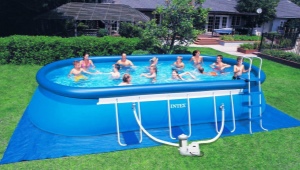 Piscines gonflables Intex : caractéristiques, assortiment, rangement