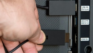 Adaptery Bluetooth do telewizora: jak wybrać i podłączyć?