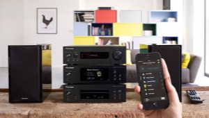 Comment connecter mon téléphone au centre musical ?