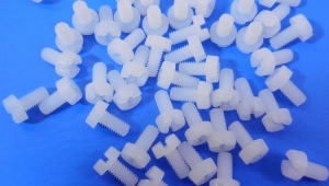 Rodzaje i tajemnice wyboru śrub plastikowych