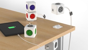 Wszystko o zabezpieczeniach przeciwprzepięciowych i przedłużaczach Power Cube