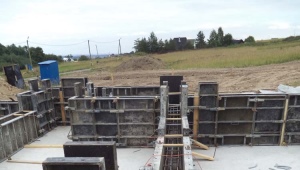 Fundament pod dom z bloczków z betonu spienionego