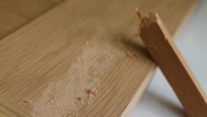 Czym są woski do mebli i jak ich używać?