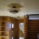 Sufit napinany w drewnianym domu: plusy i minusy
