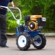 Cechy ciągników jednoosiowych Neva ze skrzynią biegów MultiAgro