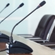 Mikrofony konferencyjne: cechy, przegląd modeli, kryteria wyboru